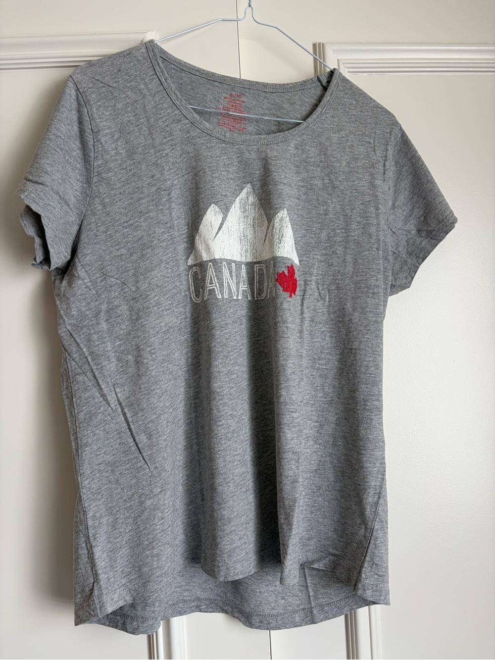Canada Graphic Crewneck Tee - Gray